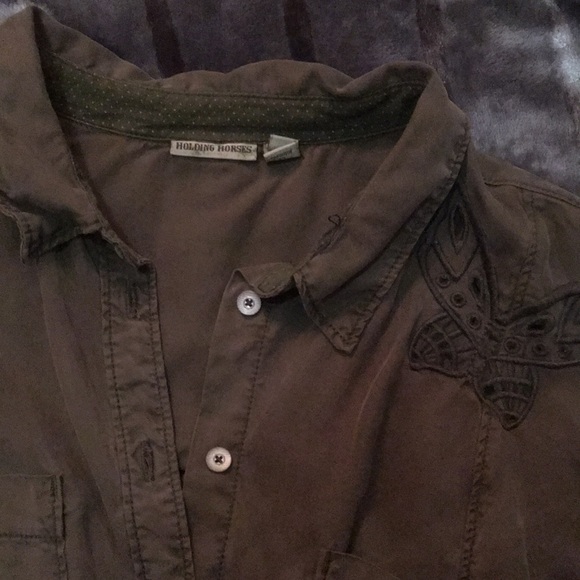 Anthropologie // button up - Picture 3 of 4